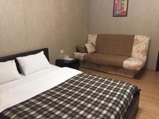 Гостевой дом Алистера Сухум Трехместный номер «Комфорт» с душем-14