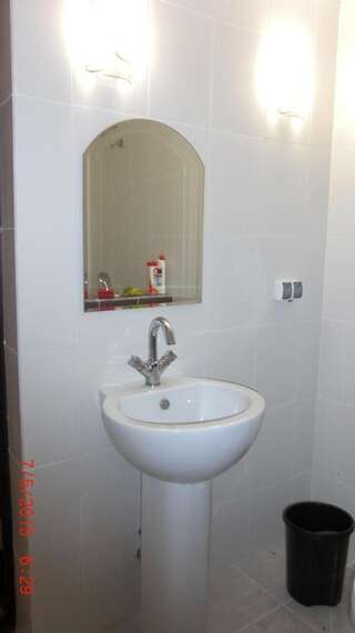 Гостевой дом Алистера Сухум Двухместный номер с 1 кроватью-5