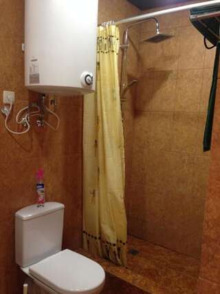 Гостевой дом Алистера Сухум Двухместный номер «Комфорт» с 1 кроватью-1